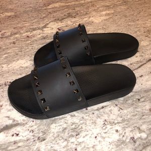 Valentino Garavani Rockstud Slide Sandals